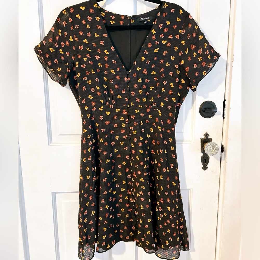 Madewell Black Floral Midi Dress with Chic Design